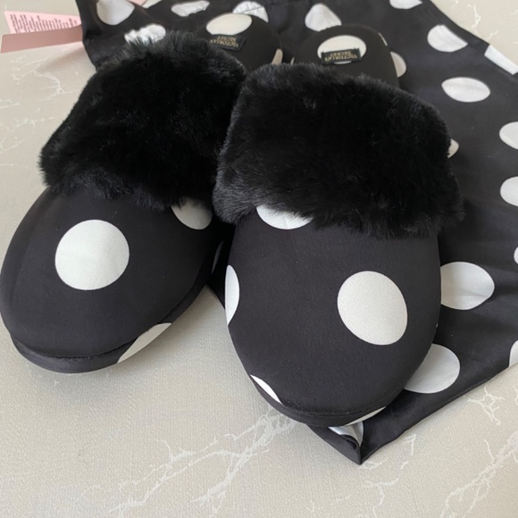 LOVELY LADIES “VICTORIA SECRET” SIZE M (7-8) SLIPPERS WITH MATCHING BAG~NEW - Picture 10 of 10
